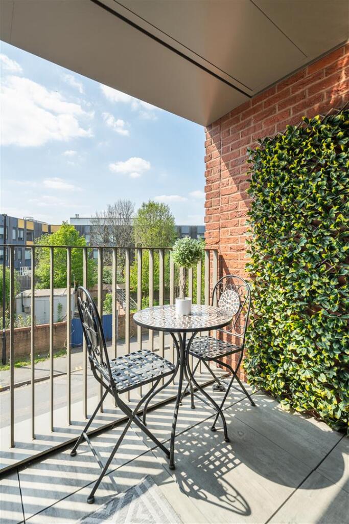 Balcony-2.jpg