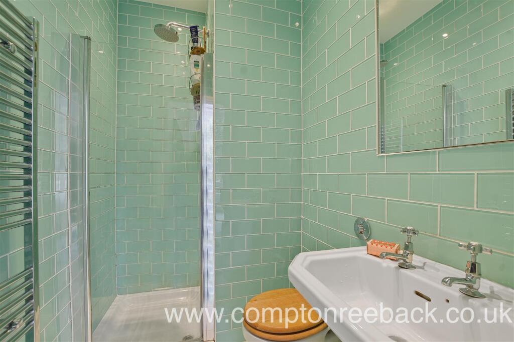 Elgin Ave - Shower -Original (1).JPG