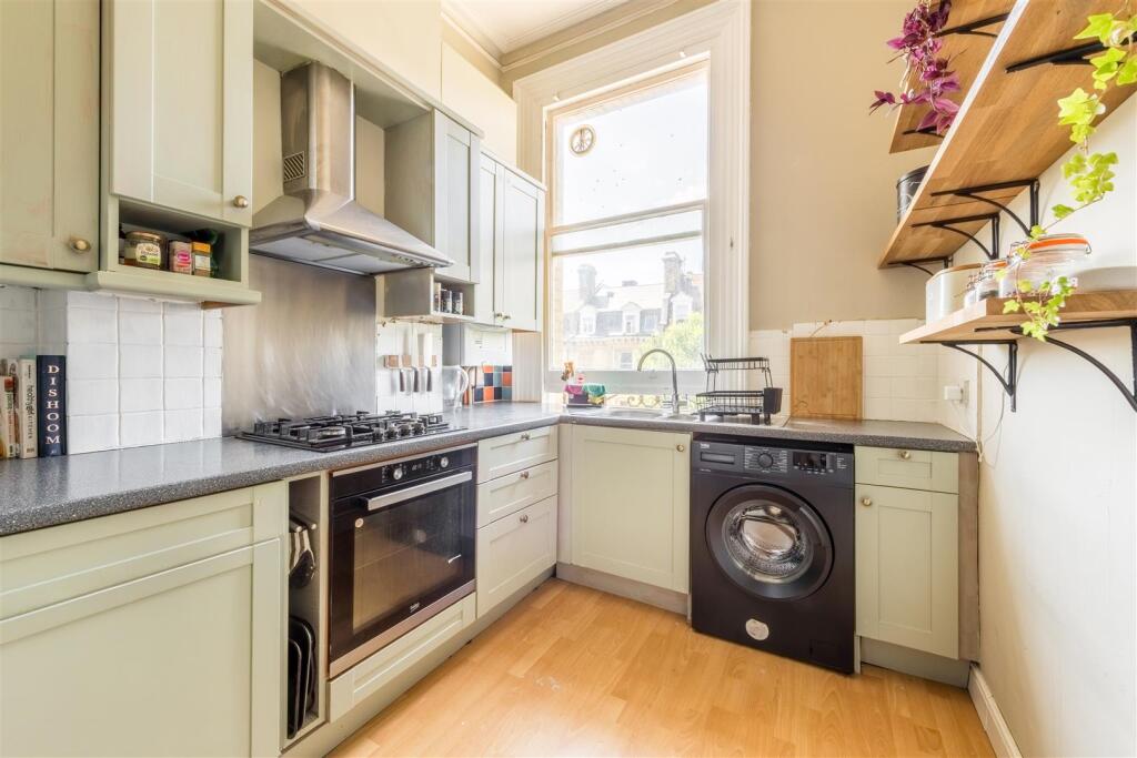 Flat 4, 30 First Avenue-3.jpg