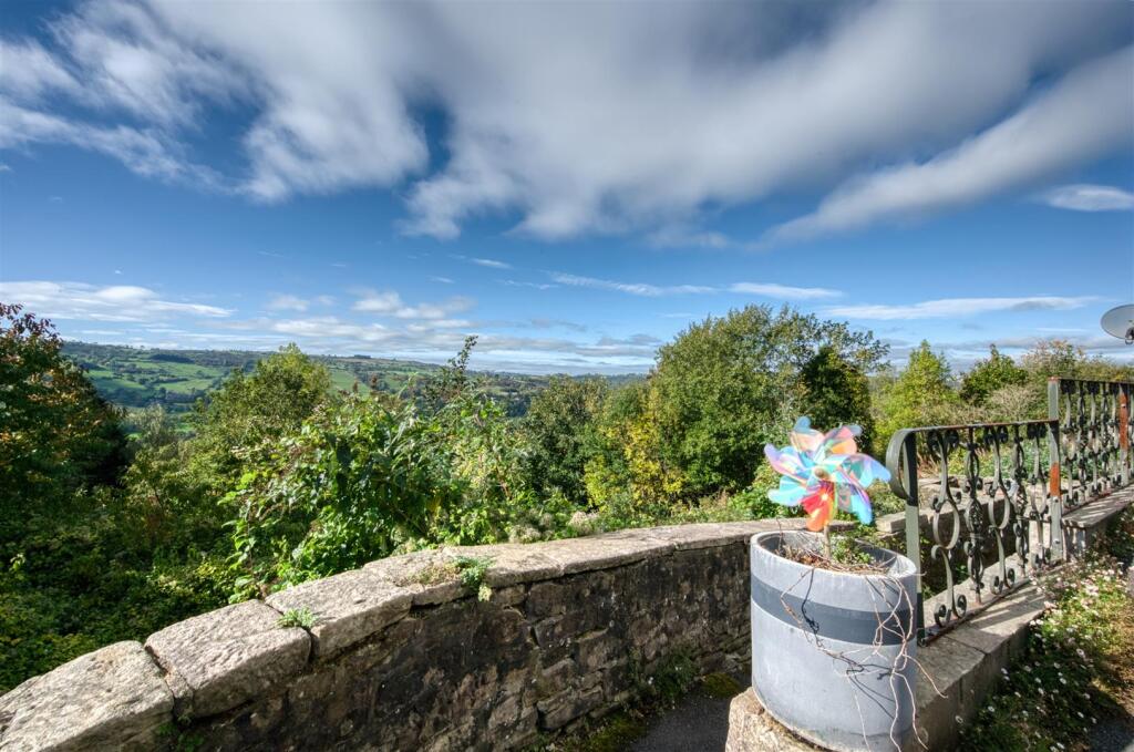Path to Sitting Room door.jpg