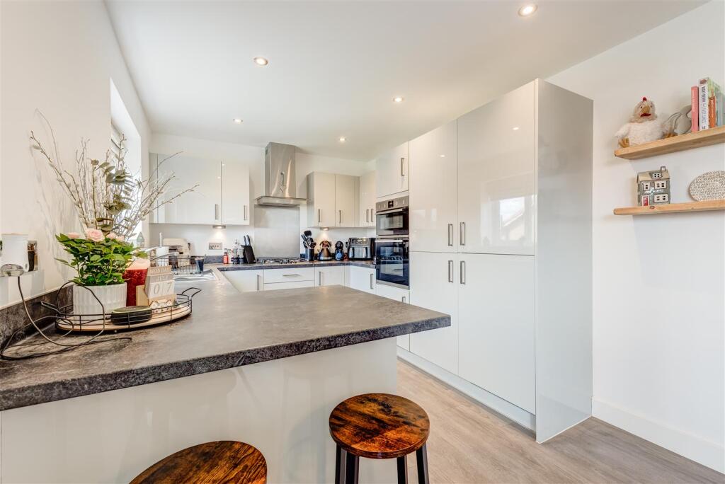 4RockinghamAvenue(Interior)-13.jpg