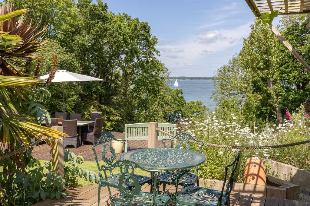 The Summer House Garden