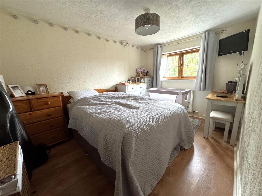 12 Coopers Way (7).jpg