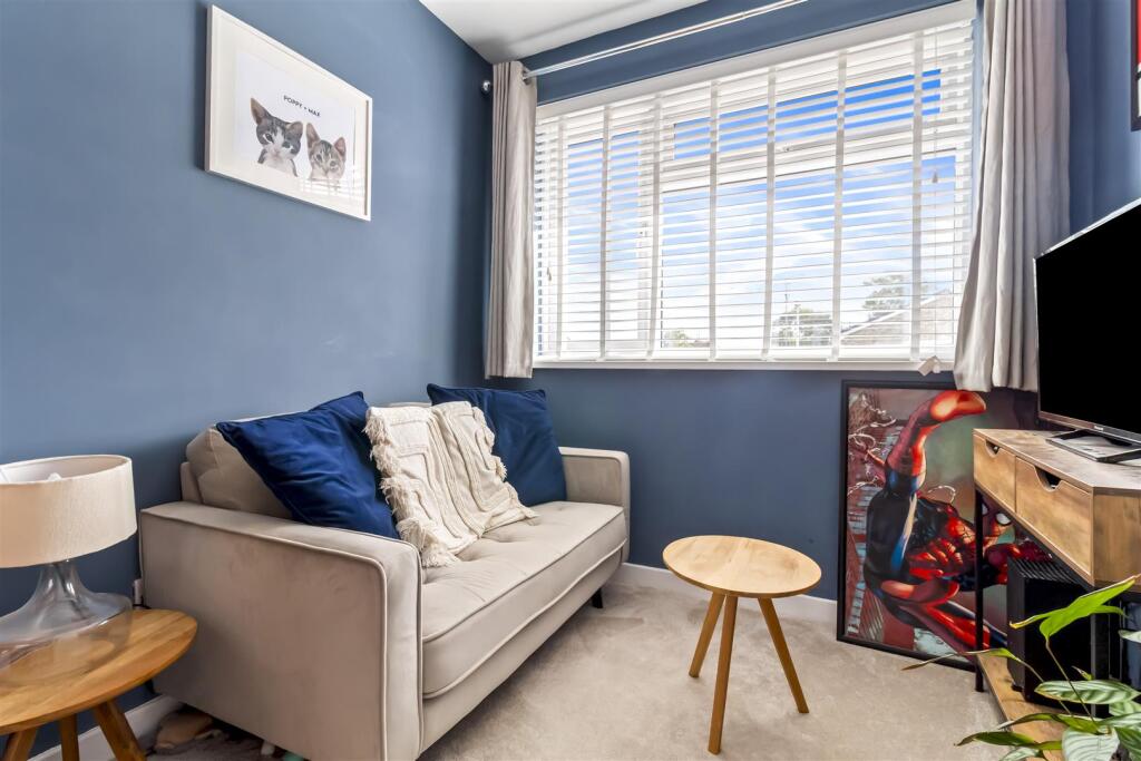 2 Sefton Close_018.JPG