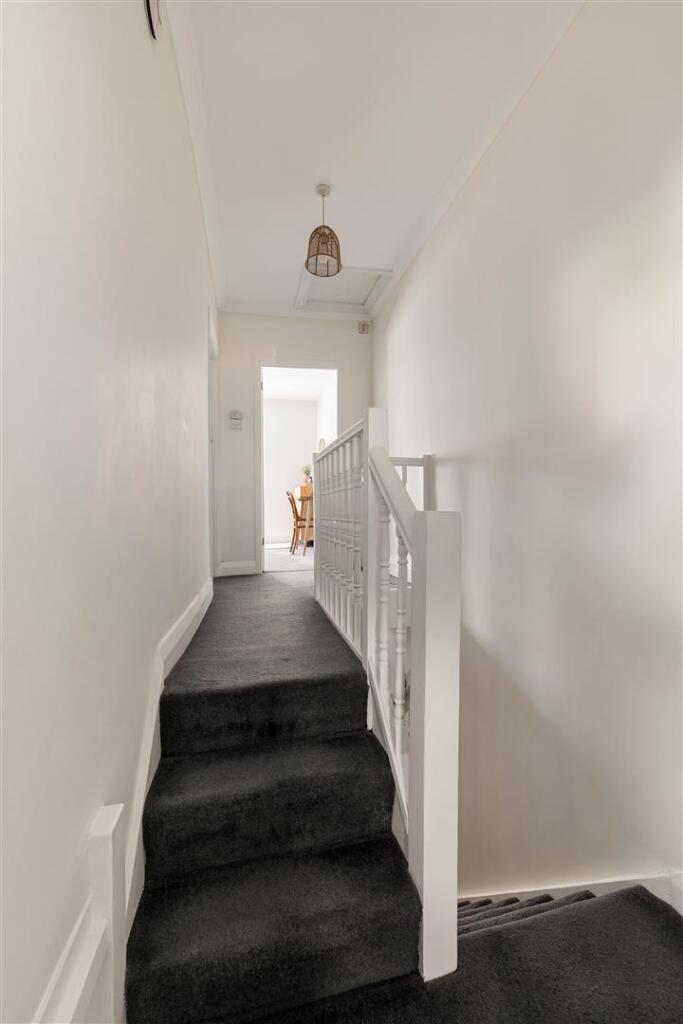 Cowley Road, E11