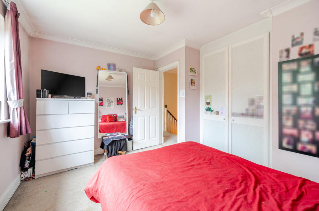 1364930-27-68ee23...