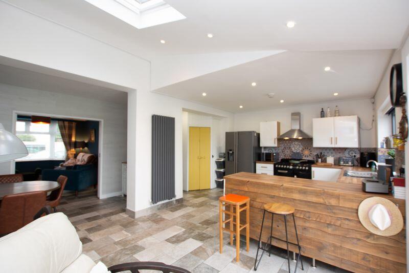 Kitchen/Dining