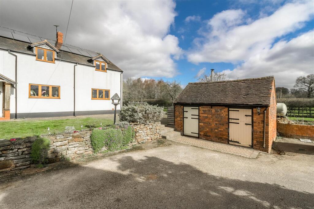 Hipsley Lane, Hurley