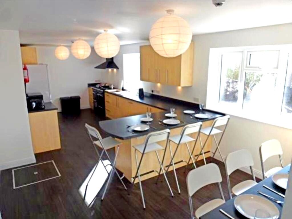 Kitchen main