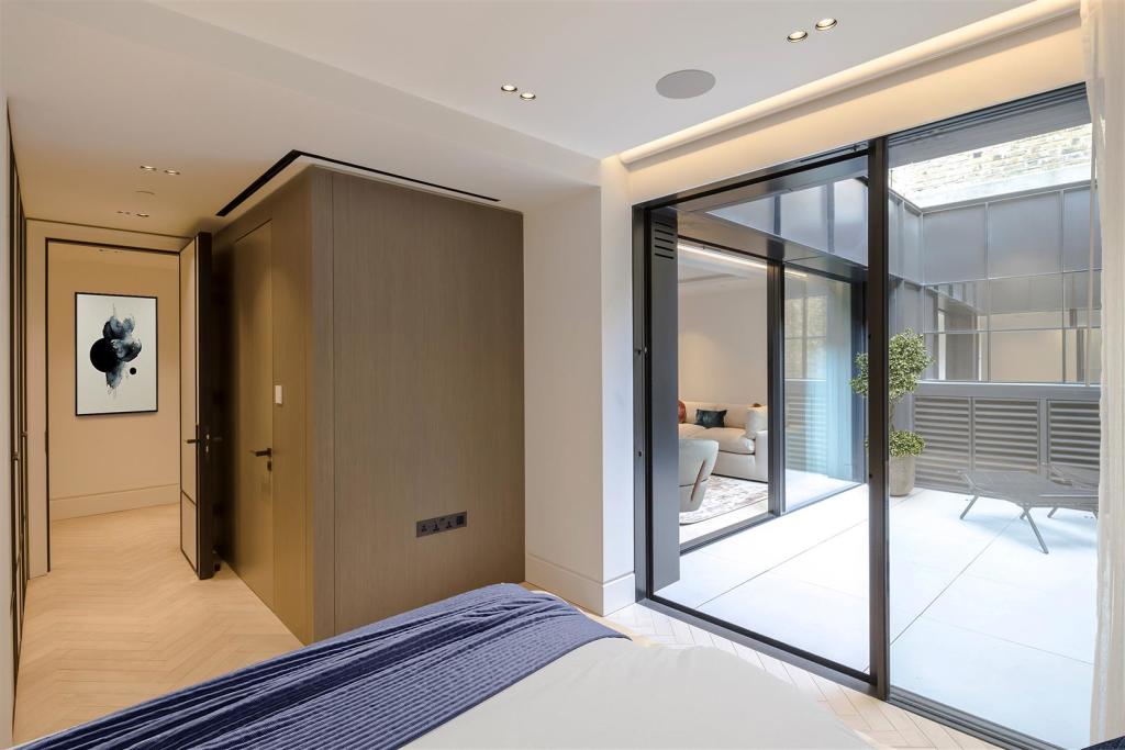 Bedroom-5_1.jpg