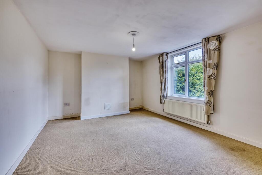 15-123 Main St Aldwincle-15.jpg