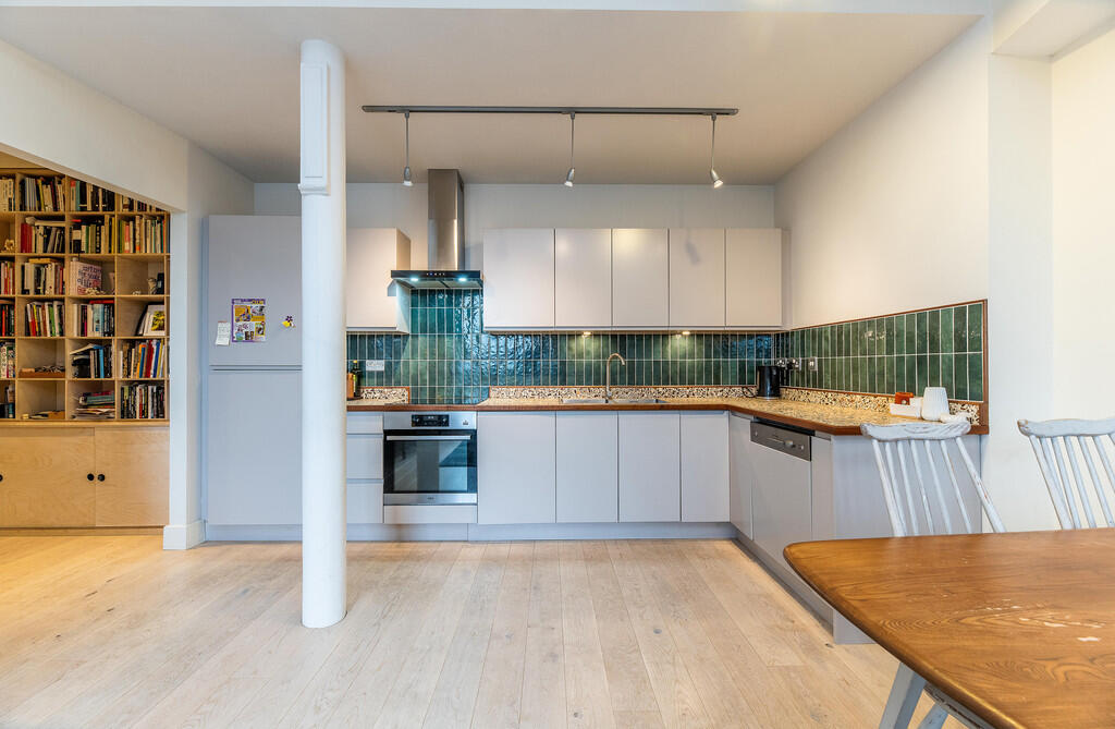 32 William Bancro...