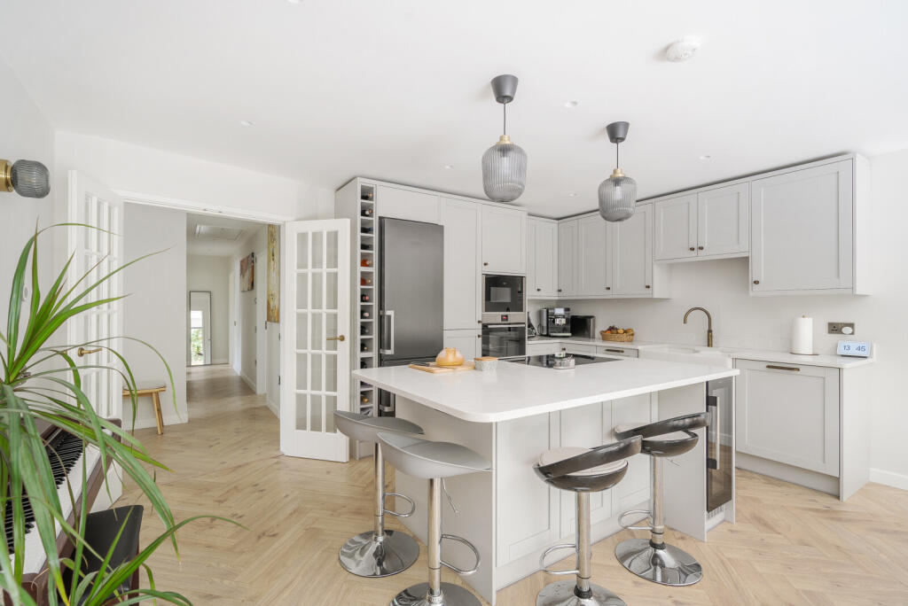 1312294-9-685bfe2...