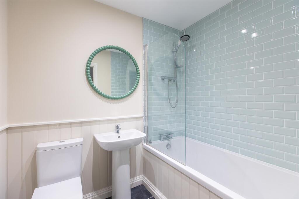 Feather Cottage Bathroom.jpg