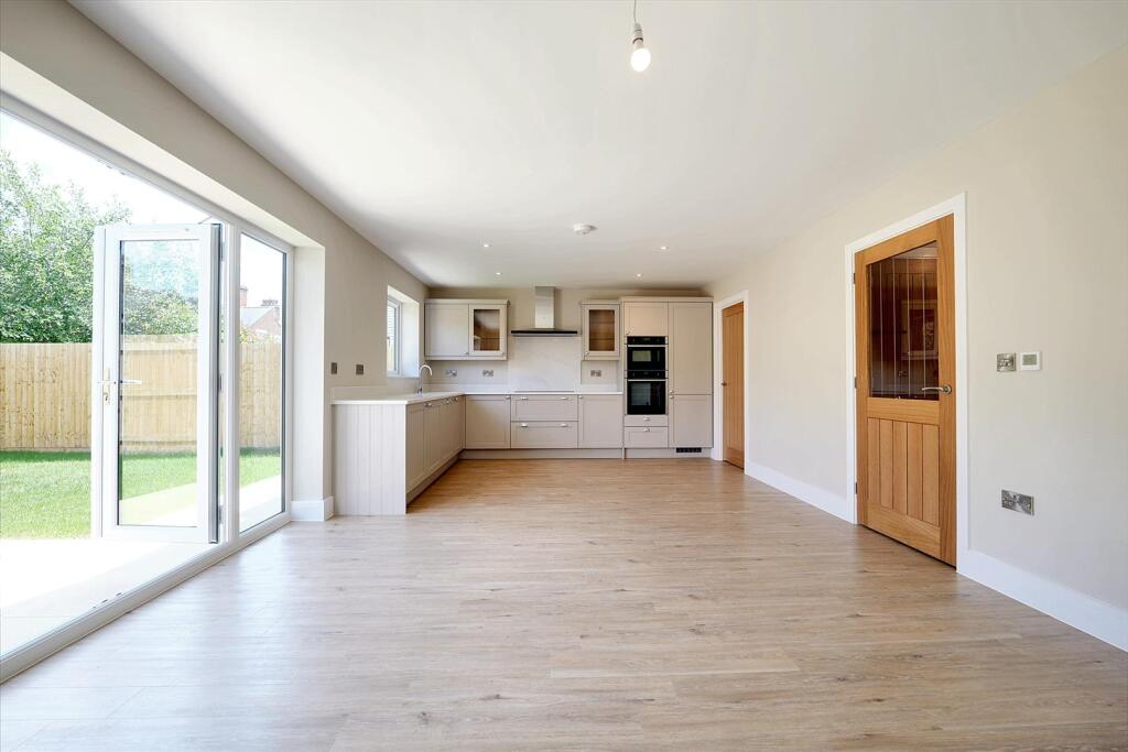 Kitchen4.jpeg