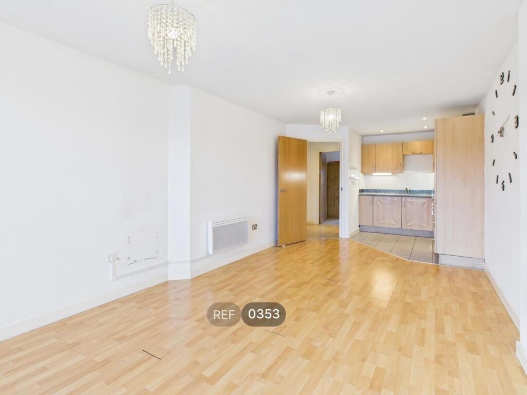 Kitchen &amp; Living area