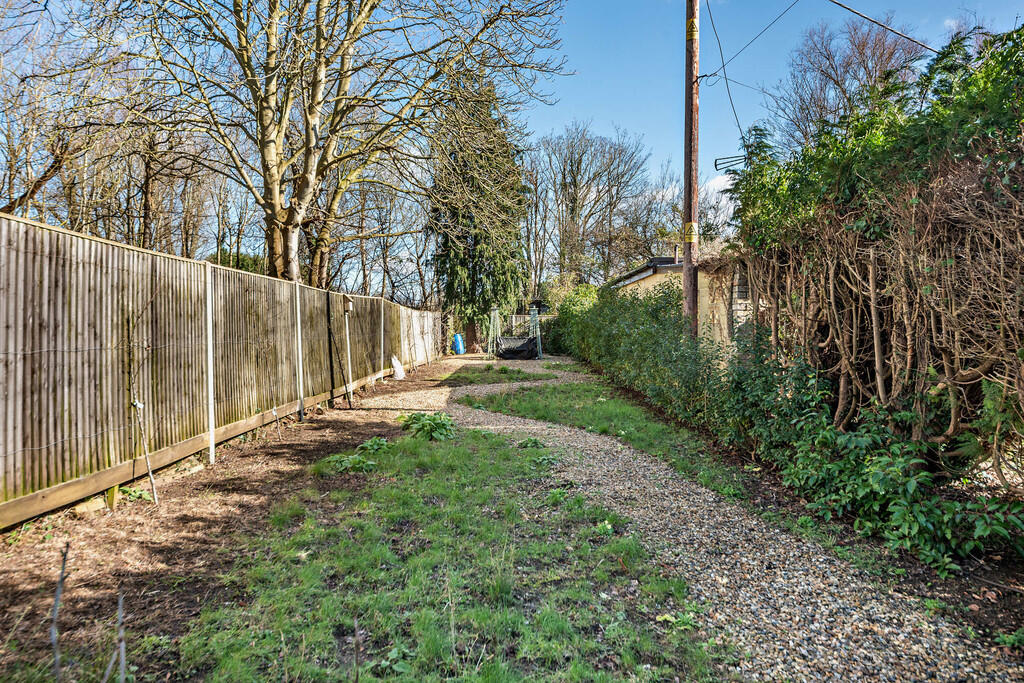 8638311-exterior1...