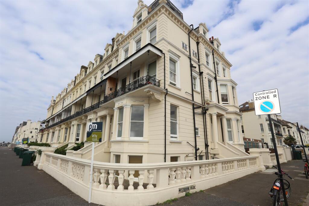 173 Kingsway external 2.JPG