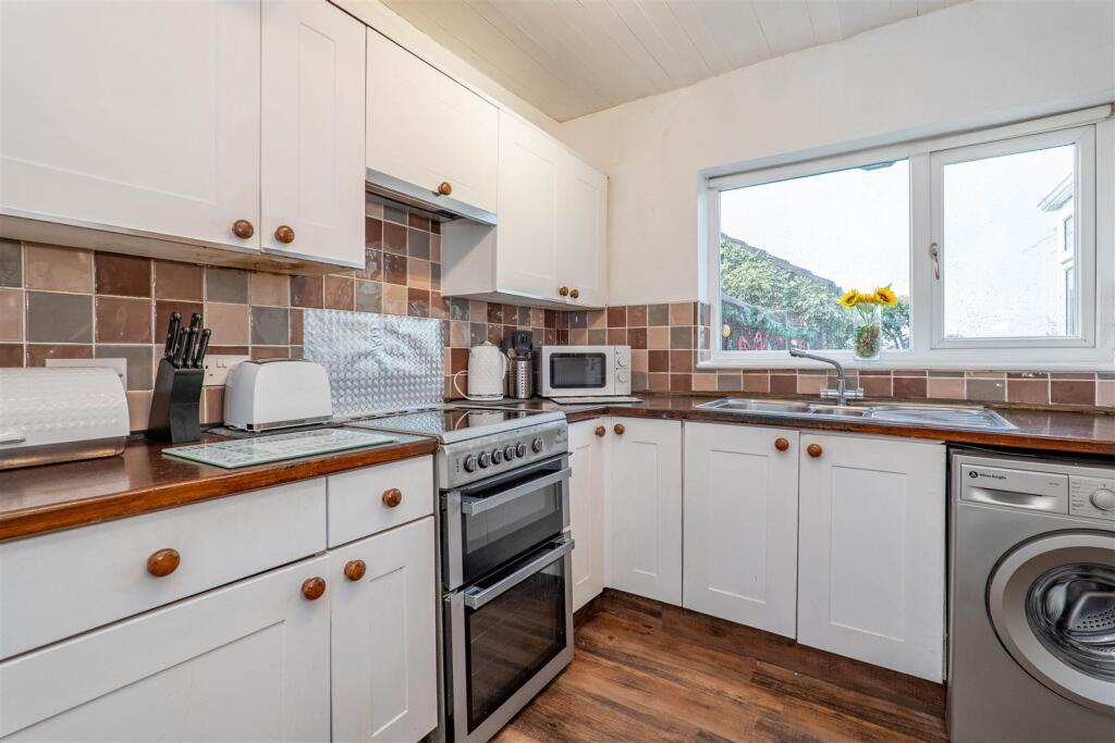 Kitchen/Breakfast Room