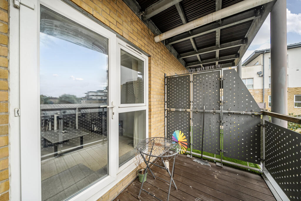 1347075-9-68c54d7...