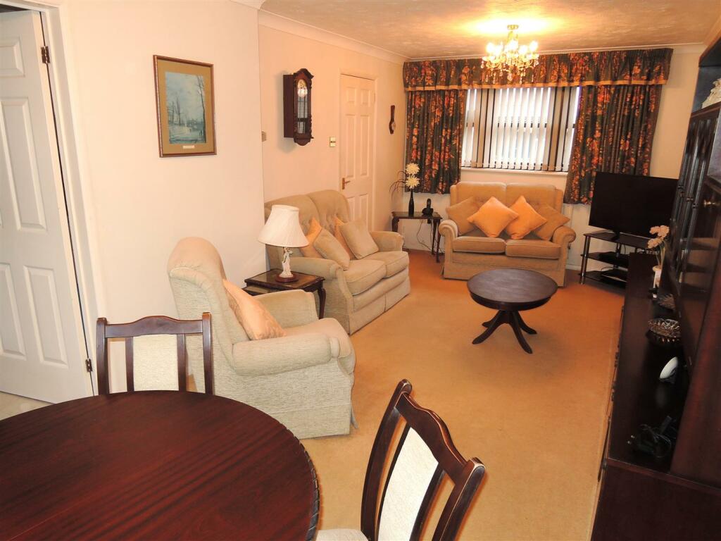 Lounge: