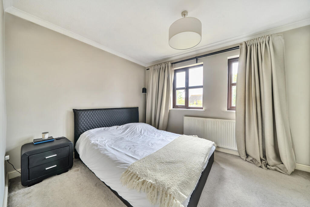 1310049-17-684ad3...