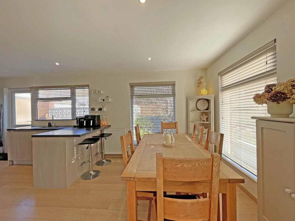 Upland Drive 104 Dining Area 2...jpg