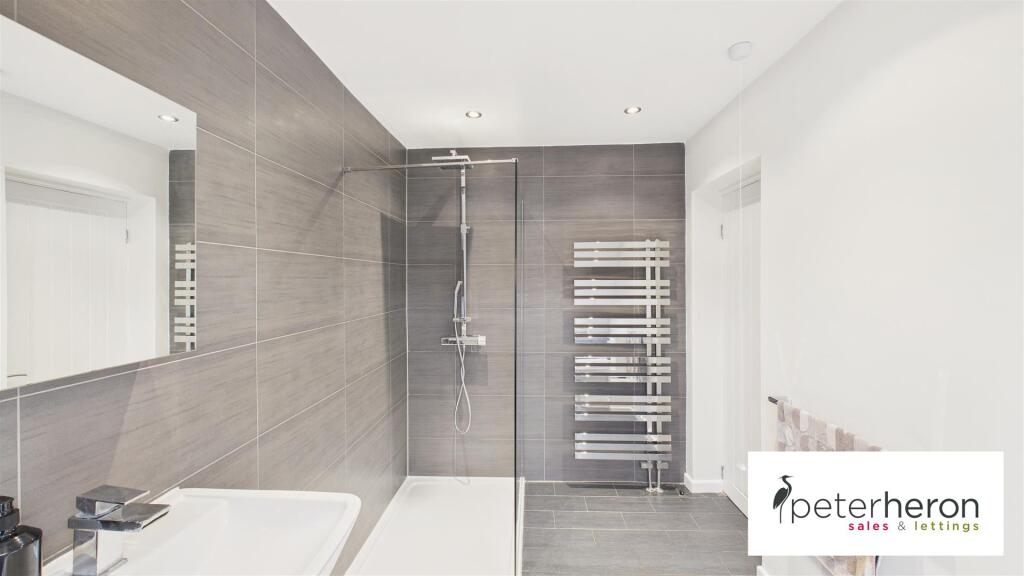 En Suite Shower Room