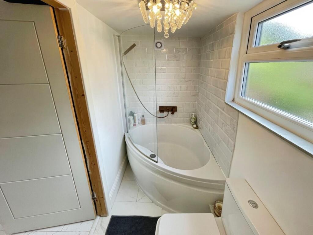 223c6ba2--4FF7-91F5-4CB76775C8FC-34516-000004DCBD2