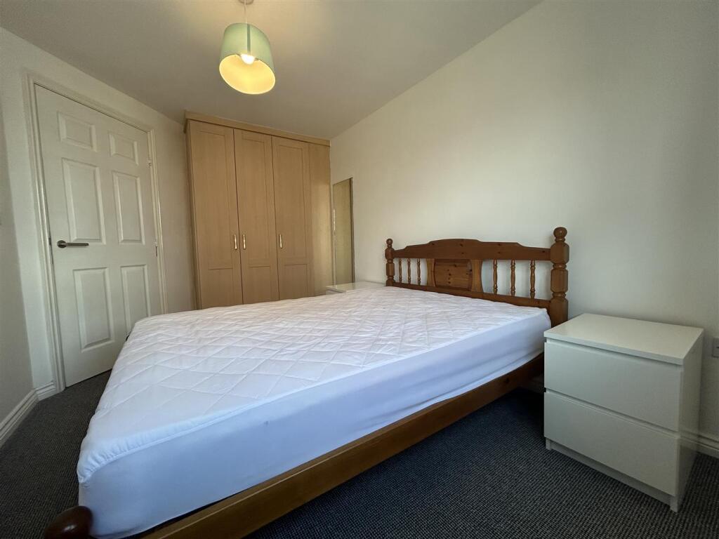 1st Bedroom (3).jpeg