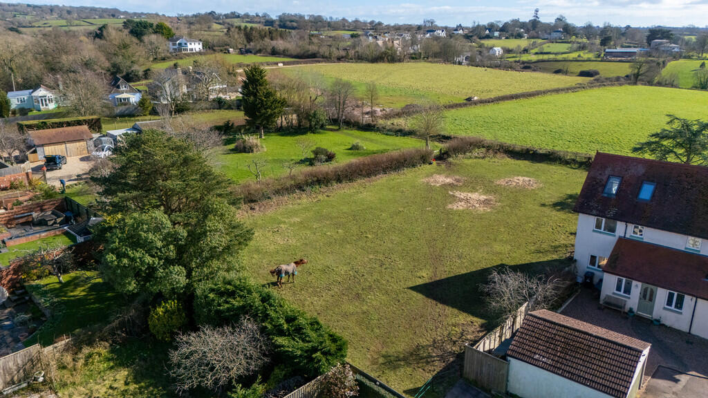 A03 - 22 Underhil...