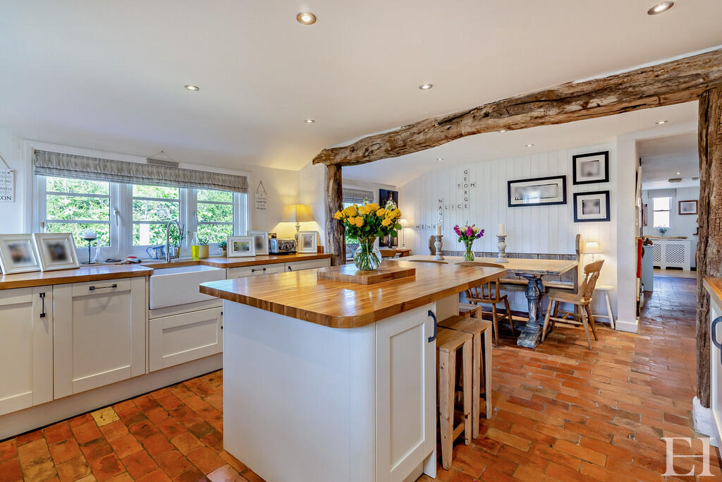 8647614-interiorW...