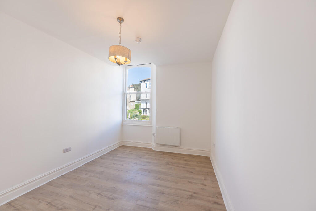 Flat 7 13-14-3