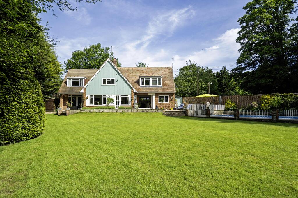Rear Exterior / Garden