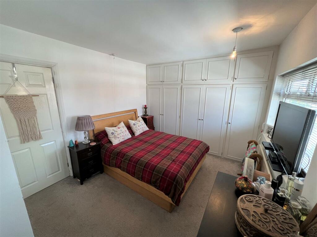 Bedroom 1A.JPG