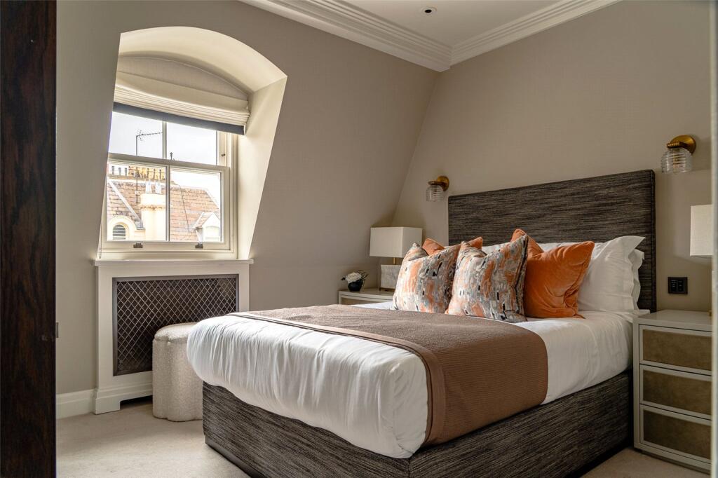 Double Bedroom