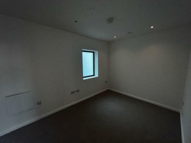 201 The Address bed 2.jpg