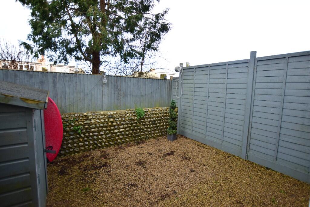 Rear Courtyard (2)