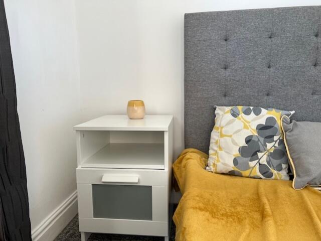 bedside 