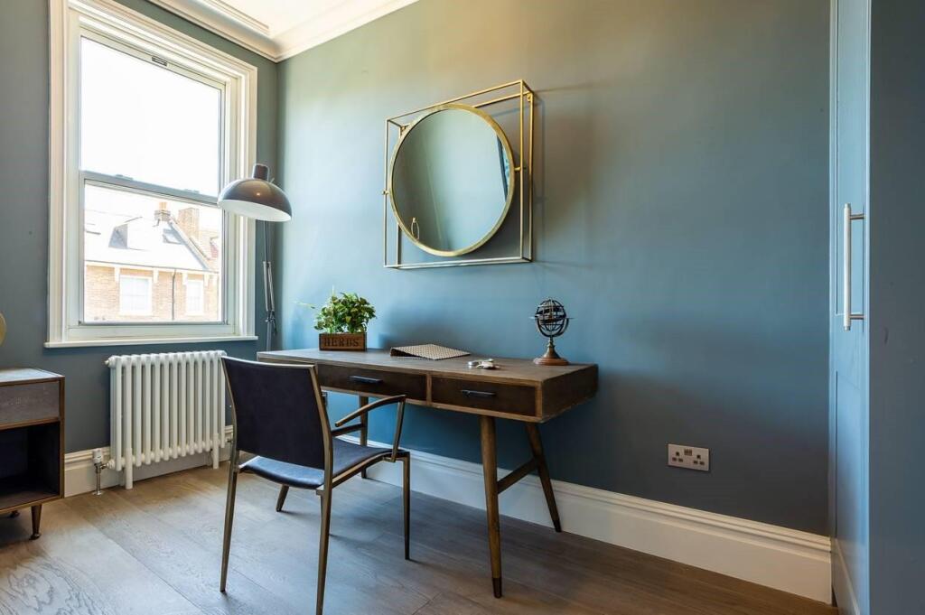 SIk7XsHLGEWHtMGEo_FDBzQQET4