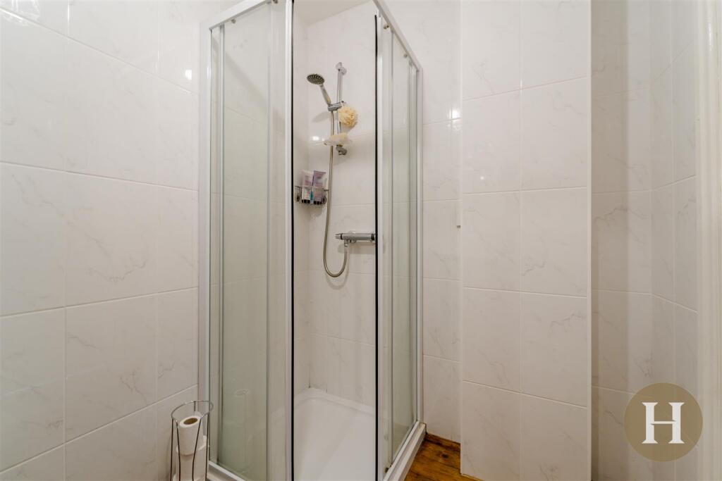 Hadleigh Estate Agents-30.jpg