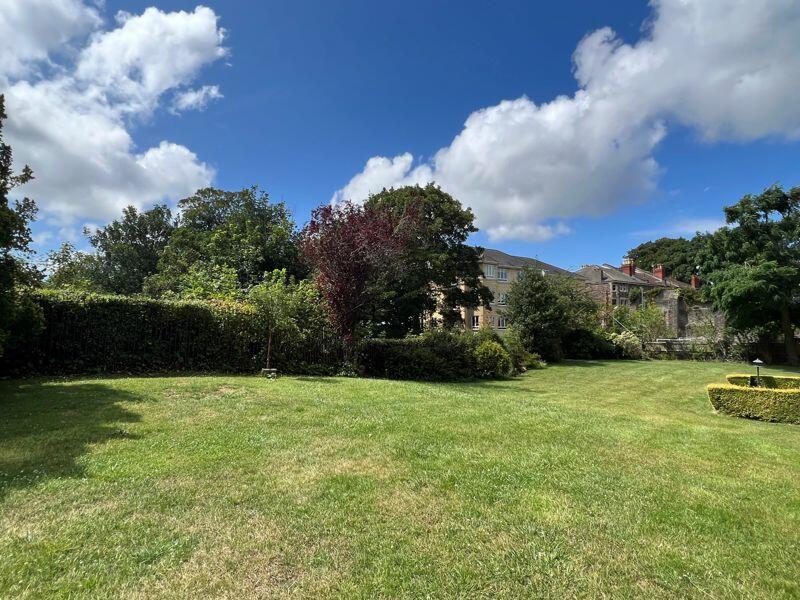 Communal gardens