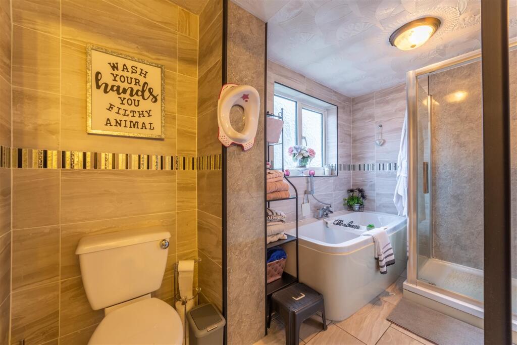 697 Monnow Way-11.jpg