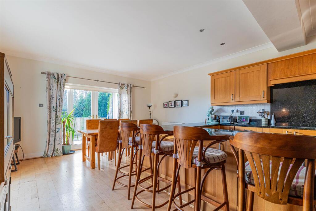 Dan Y Coed 20-32.jpg