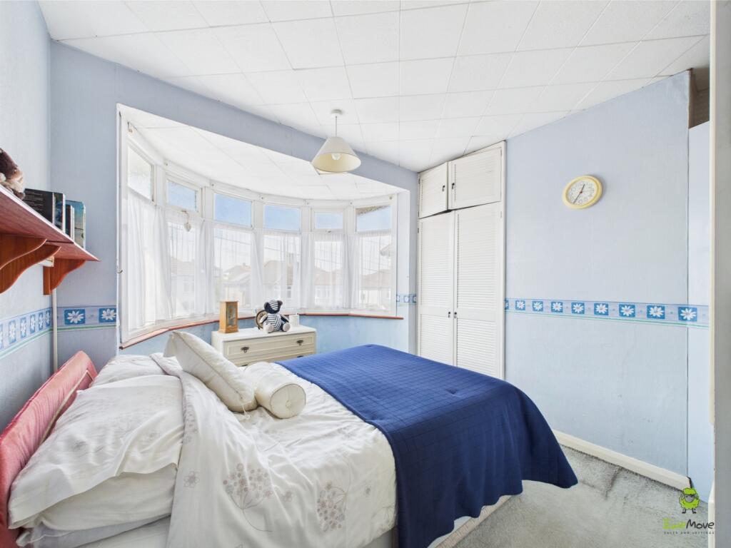 CAM03779G0-PR0236-STILL002