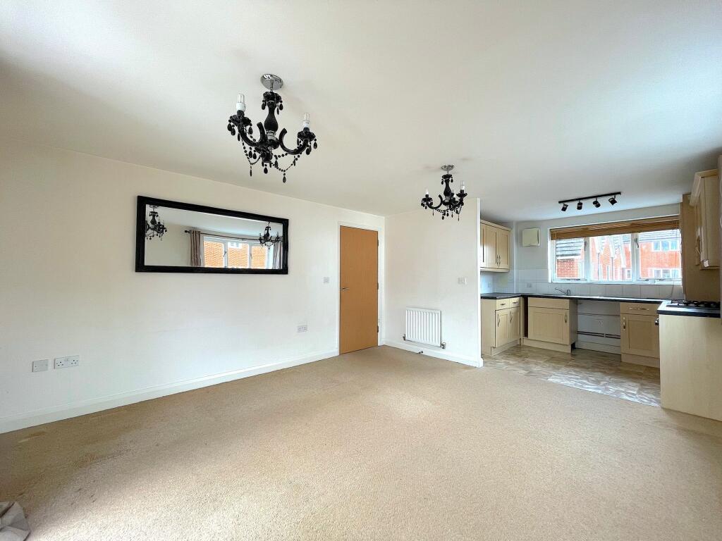 Living Room/Dining Room/Kitchen (2)