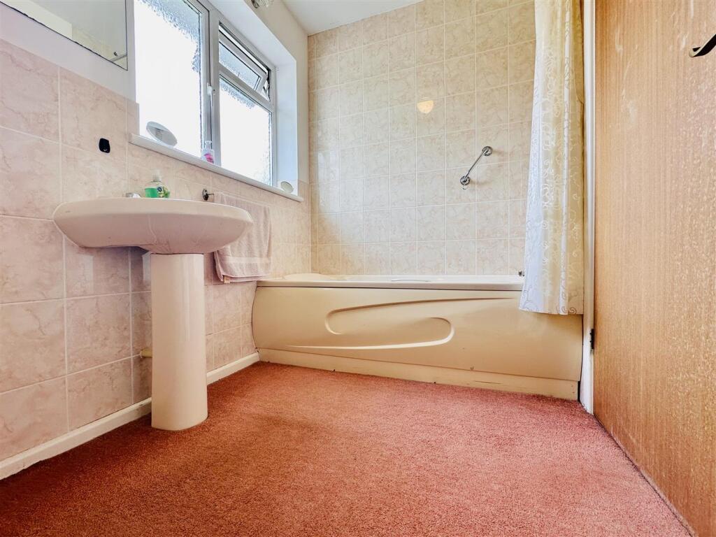 Ground Floor Bathroom