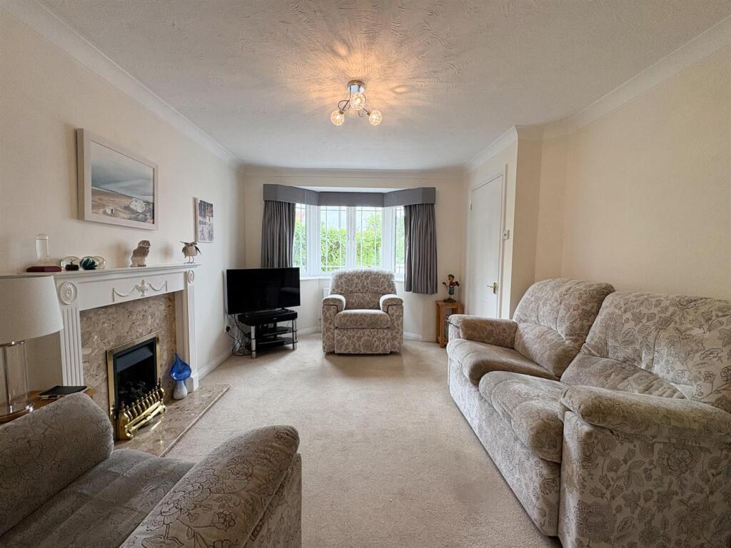 Living room-1.jpg