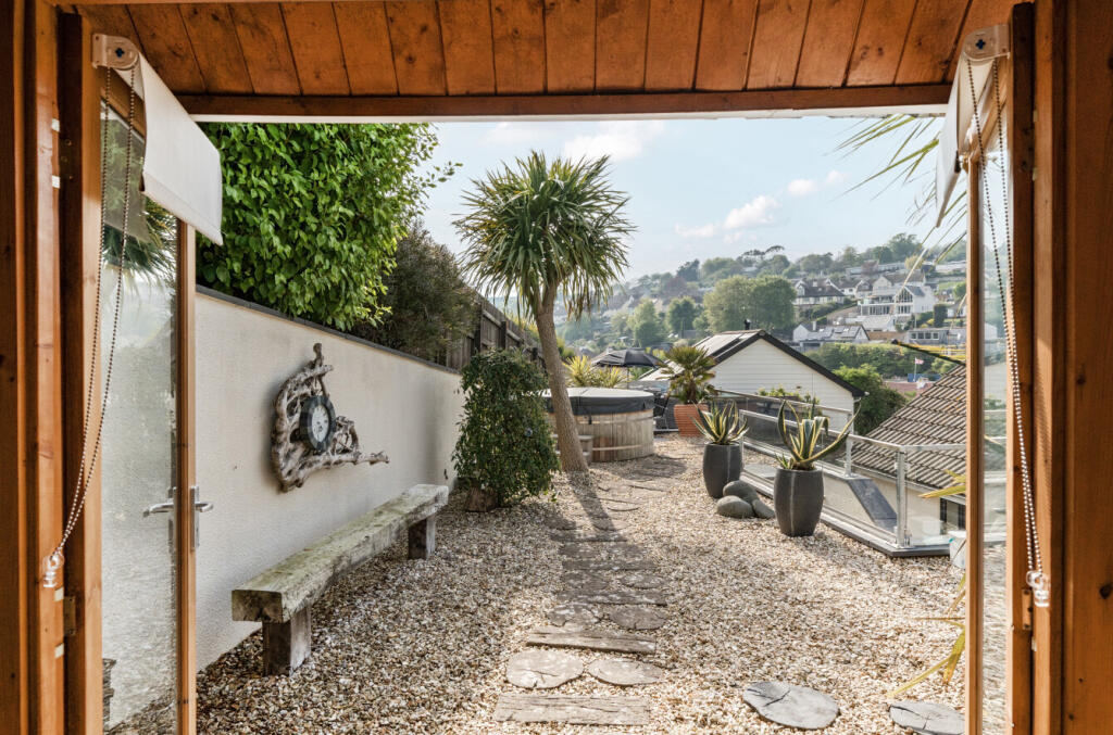 50-681ba825d7288-...