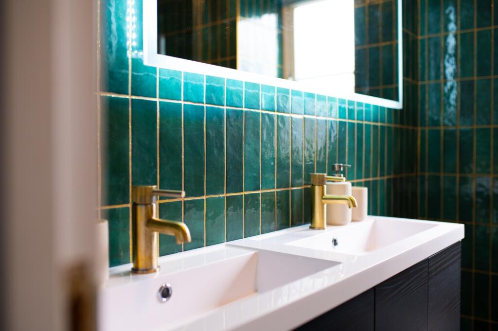 Award-winning Media team on EVERY Listing_40